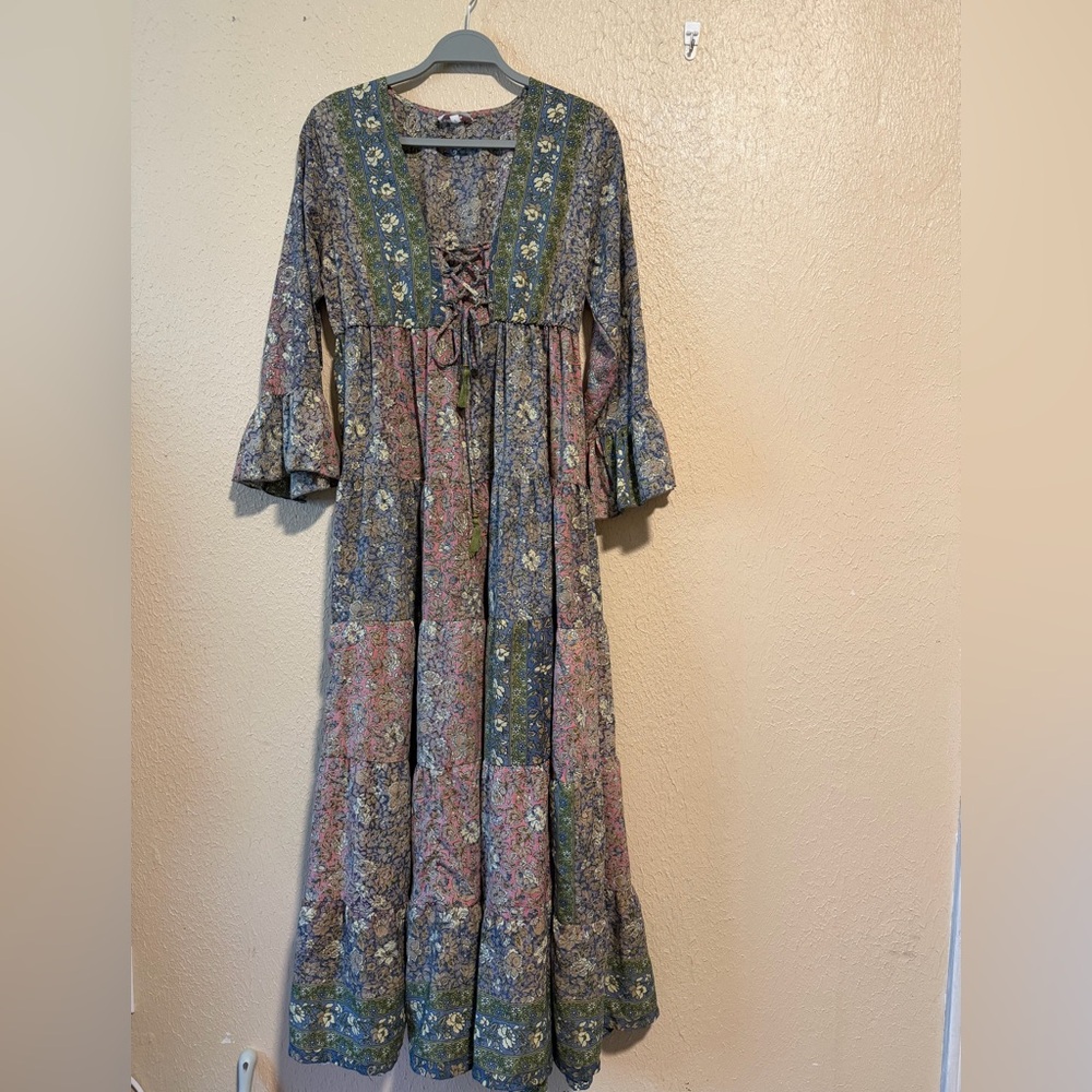 Boemo Maxi Long Sleeve Floral Dress Smocked Waist with Tie‎ Women’s Size Large - Picture 2 of 8
